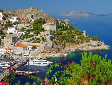 «Πονοκέφαλος» η σύνδεση της Ύδρας με τα προβληματικά «δελφίνια»